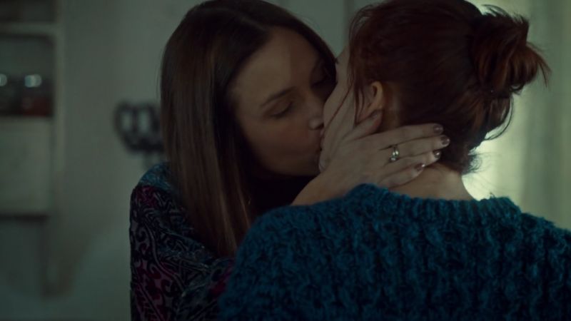 Waverly and Nicole smooching