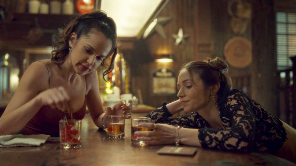 Rosita and Waverly having a drink.